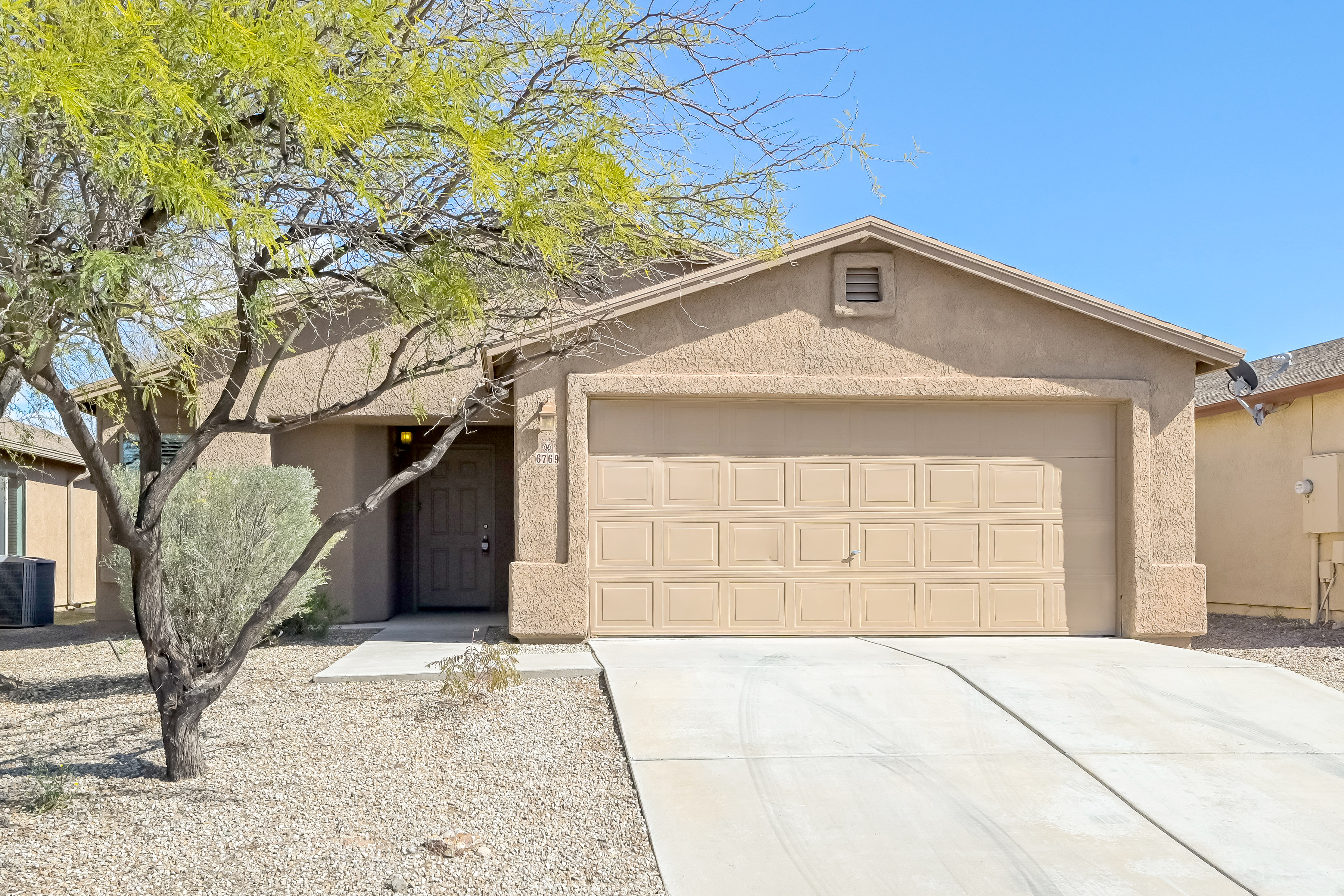 6769 S Camino Del Anhelo Tucson, AZ 85756